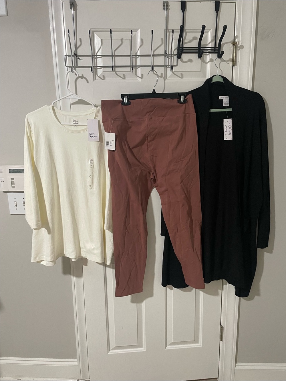 Women's Mauve Stretch Leggings set 3x  Bella Rodriguez sweater cardigan all new